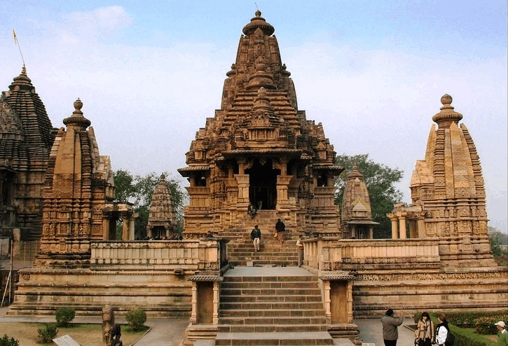 khajuraho-Lakshmana-Temple